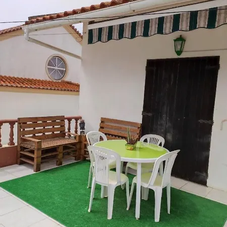 Lemos Family Beach House Nazaré
